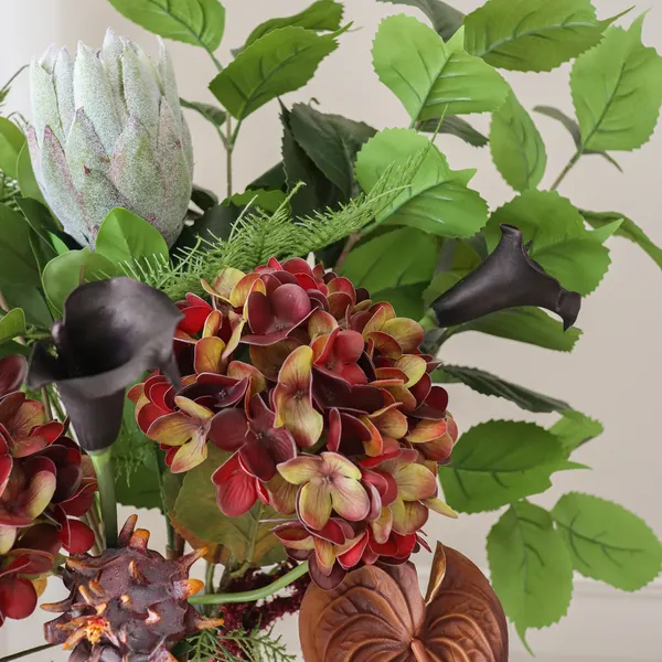 Noir Botanica Bouquet Brown