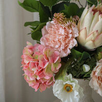 Bukiet Blush Protea Light Pink