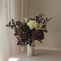 Wild Noir Bouquet Burgundy