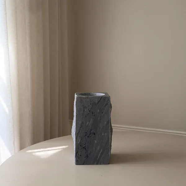 Edge Vaas Large Grey Cartier