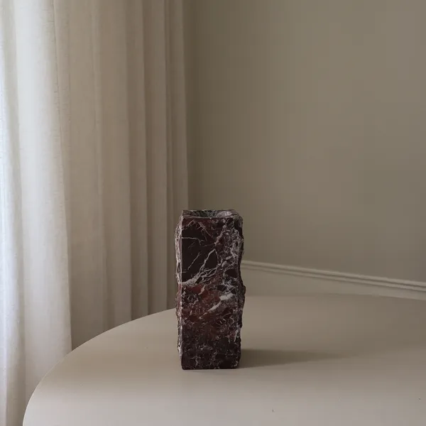 Edge Vase Medium Rosso Levanto