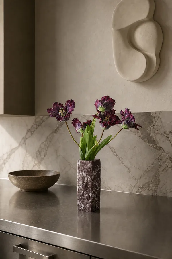 Edge Vase Small Rosso Levanto