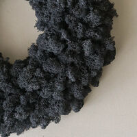 Moss Wreath Black