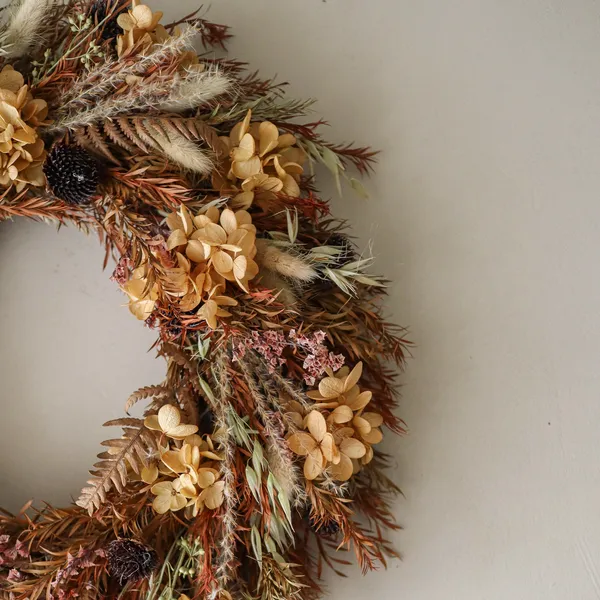 Golden Meadow Wreath Brown