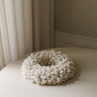 Moss Wreath White