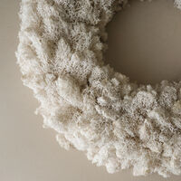 Moss Wreath White