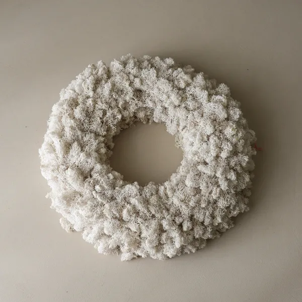 Moss Wreath White