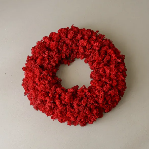 Moss Wreath Red
