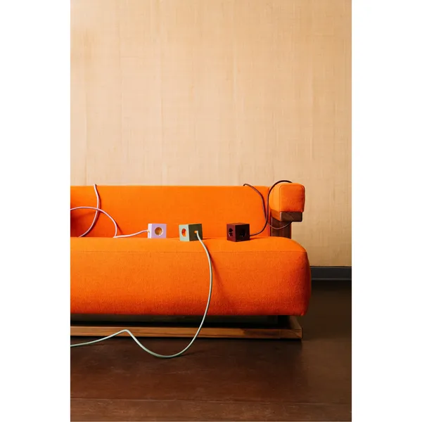 Square 1 Dual USB C & Magnetic Base 30W 180 cm Mulberry Red (Bauhaus)