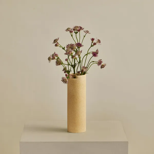 Flowr Vase H26 Sand