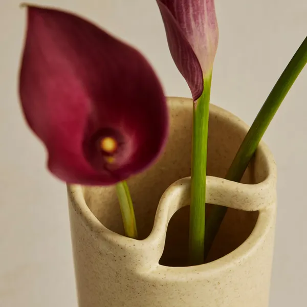 Flowr Vase H26 Sand
