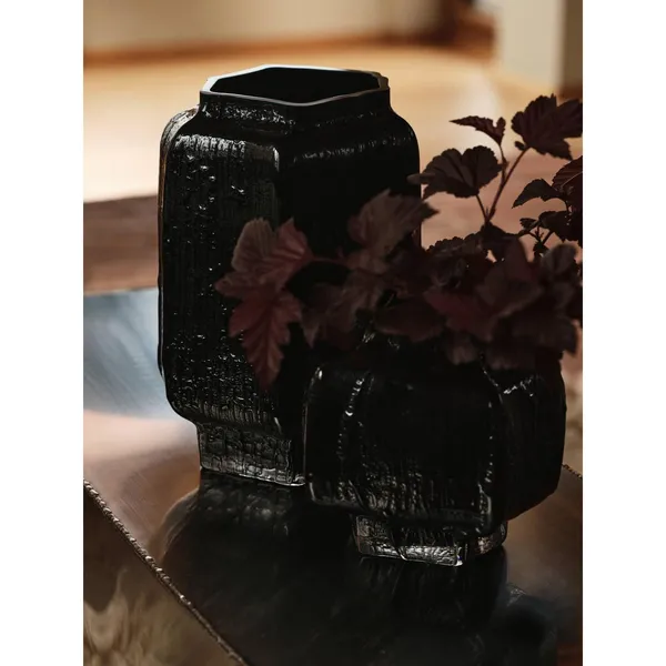 Mokuri Vase H15 cm Black
