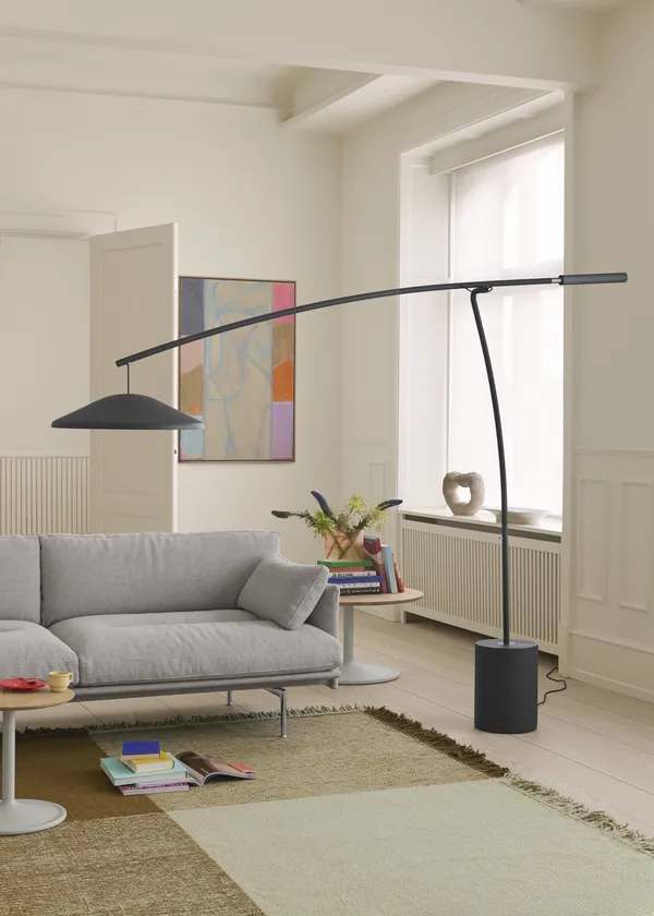 Contra gulvlampe antracit sort