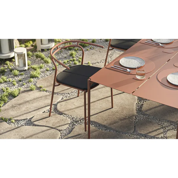 NOVO Dining Table L80 Ginger Bread