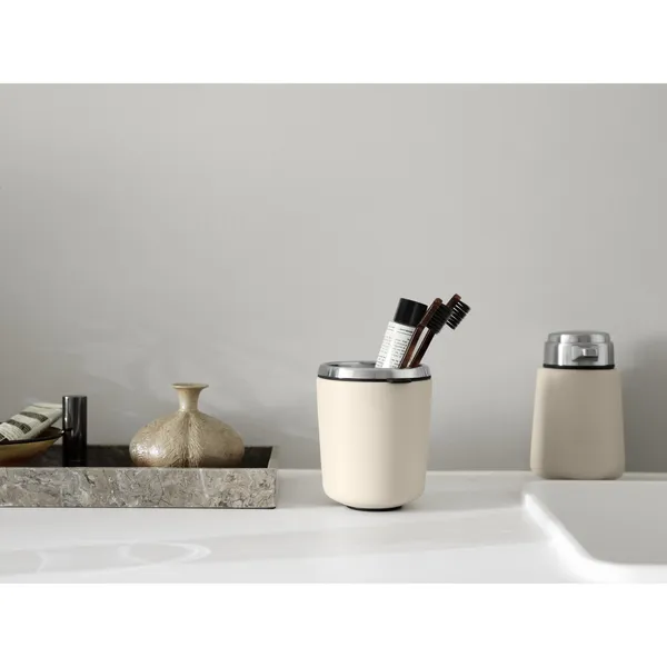 7 Tandborstmugg Vit