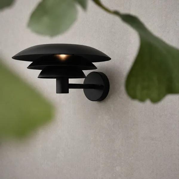 Dyberg Larsen DL30 de Pared Negro – Foco exterior — imagen 2