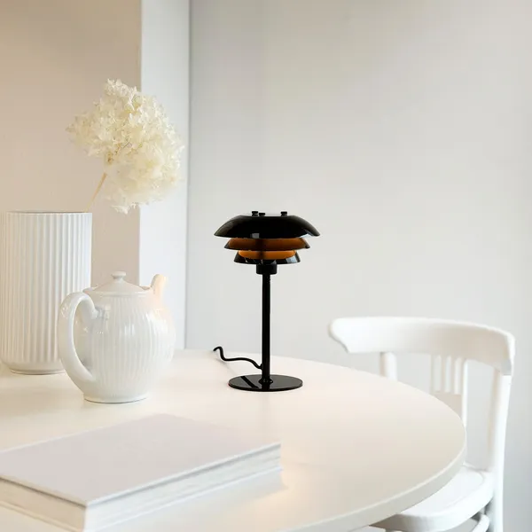 Sixteen Bordlampe Sort