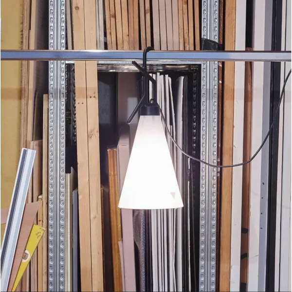 May Day Bordlampe Sort