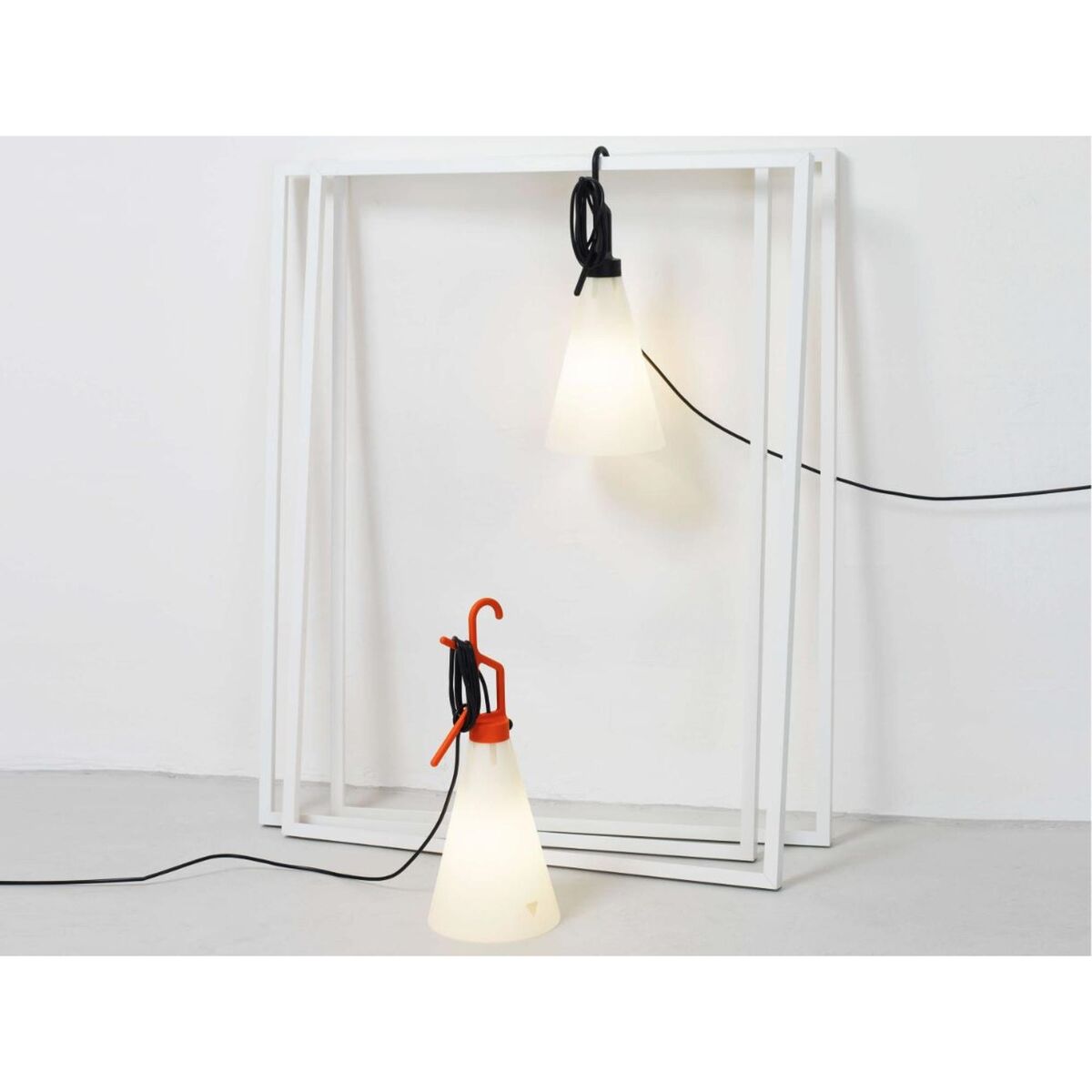 May Day Table Lamp Black