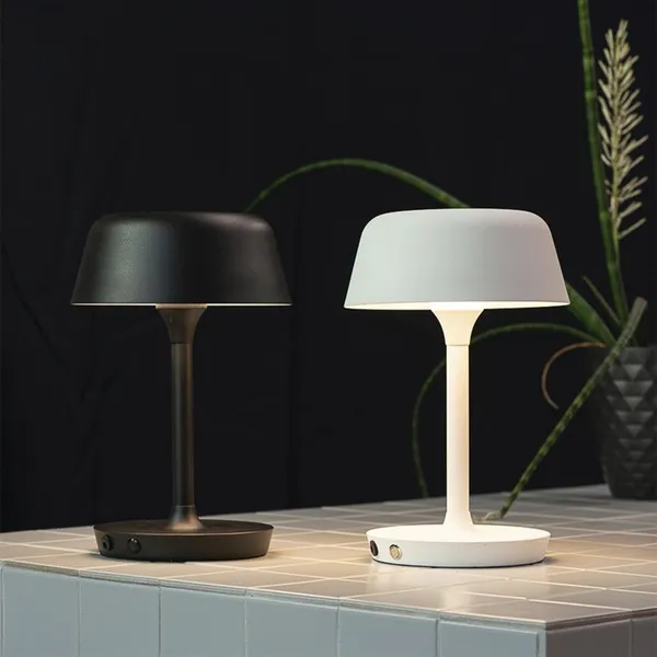 Lámpara de mesa portátil Valencia LED negra