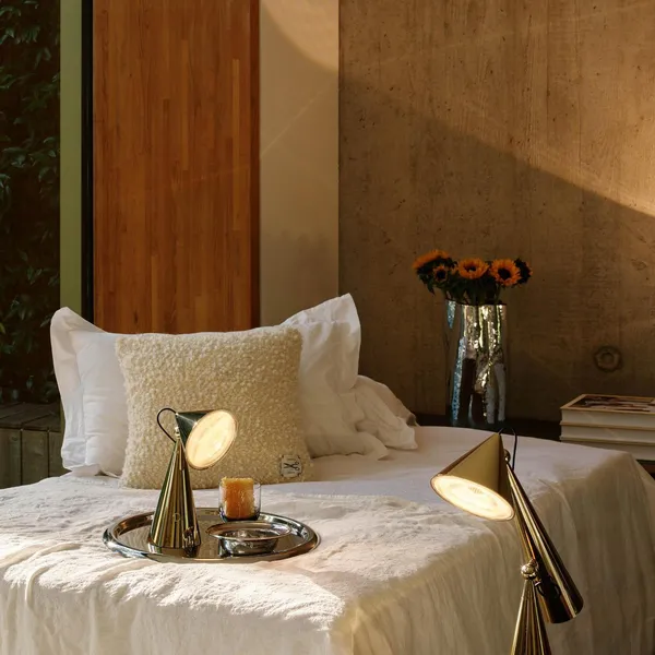 Pose Portable Lamp Gold