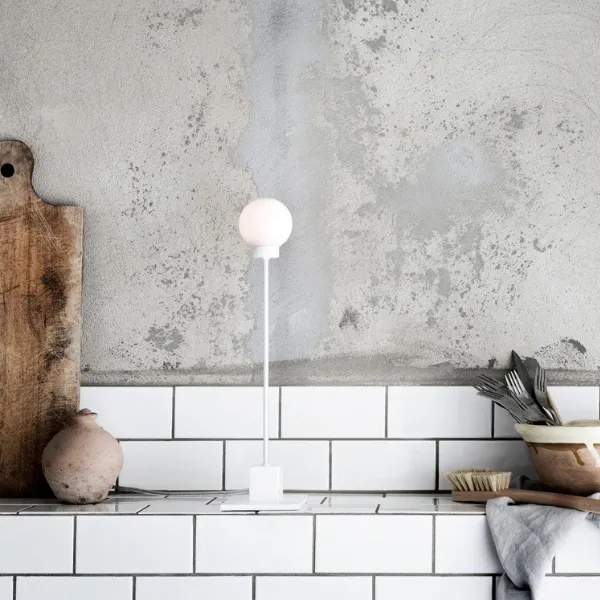 Snowball White Table Lamp