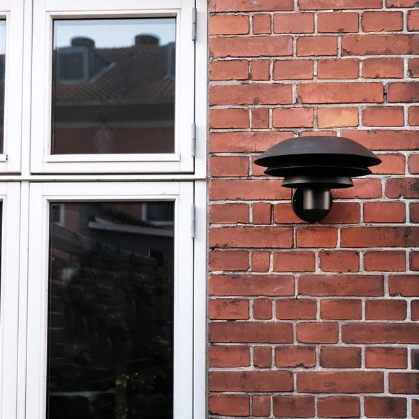 DL20 Outdoor Wall Lamp Black