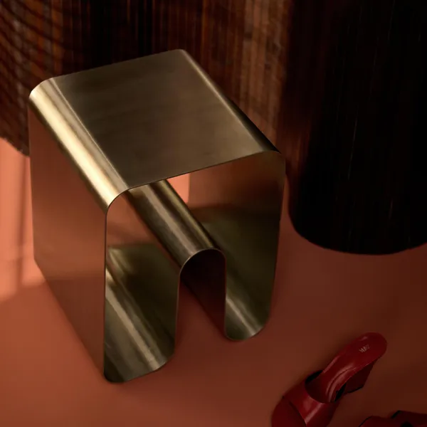 CURVA SOLID Hocker Silber