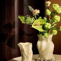 VENA Vase Medium Dark Cream