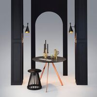 Beat vägglampa svart