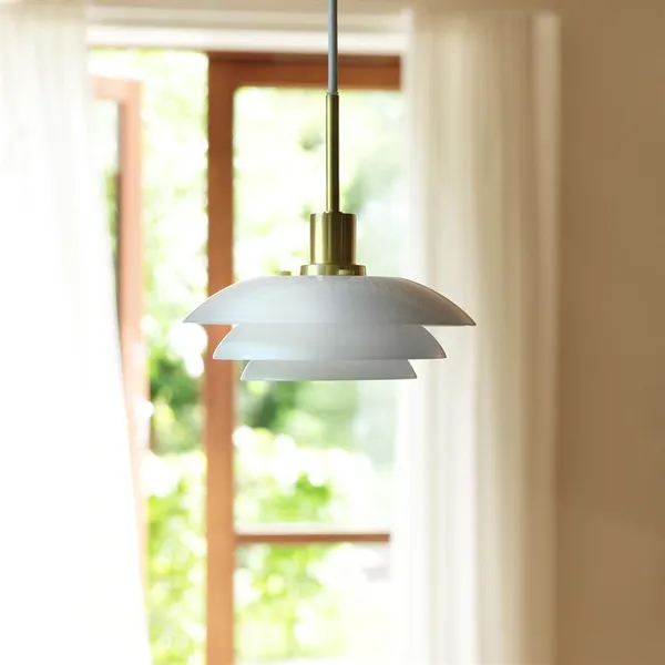 DL31 Pendant Opal/Brass