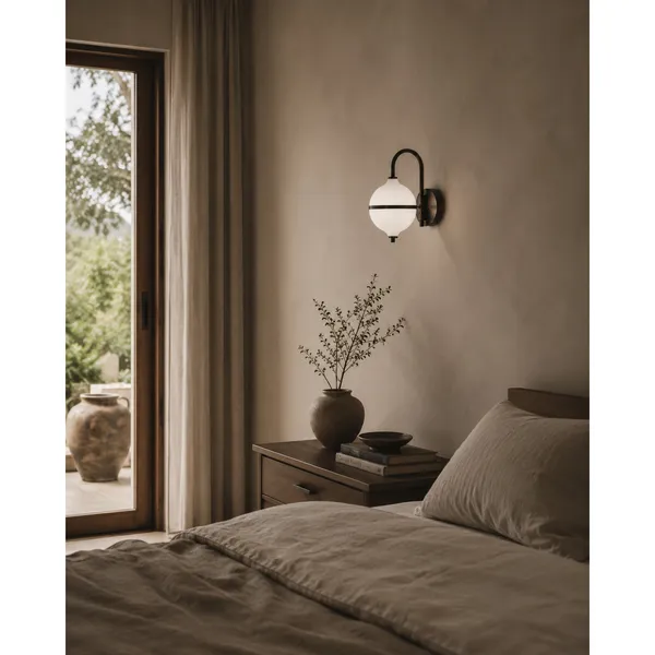 Eternal Moonlight wandlamp Ø15cm opaalglas/geborsteld messing