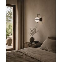 Eternal Moonlight wandlamp Ø15cm opaalglas/geborsteld messing