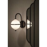 Eternal Moonlight wandlamp Ø15cm opaalglas/geborsteld messing