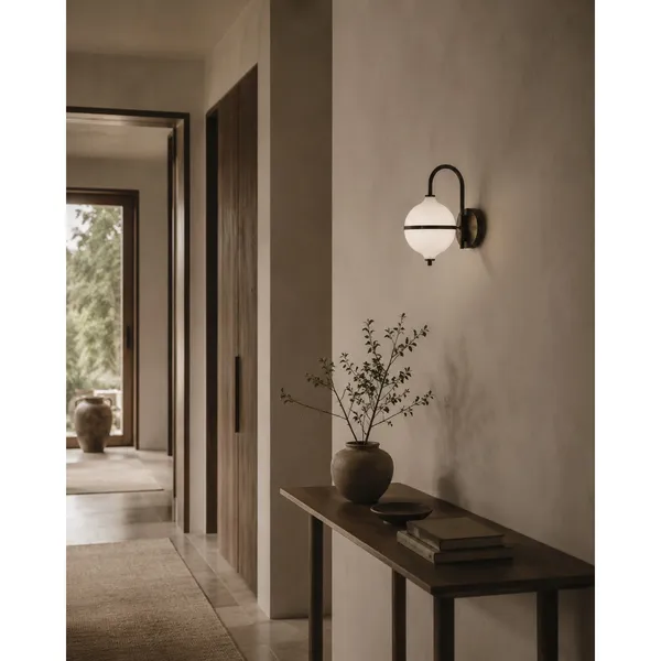 Eternal Moonlight wandlamp Ø15cm opaalglas/geborsteld messing