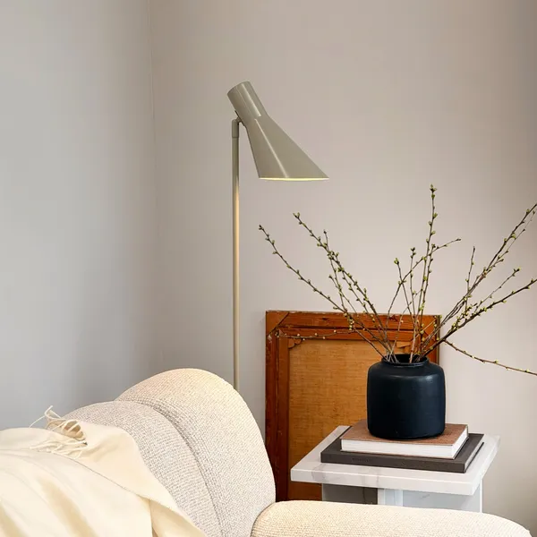 DL12 gulvlampe, grå