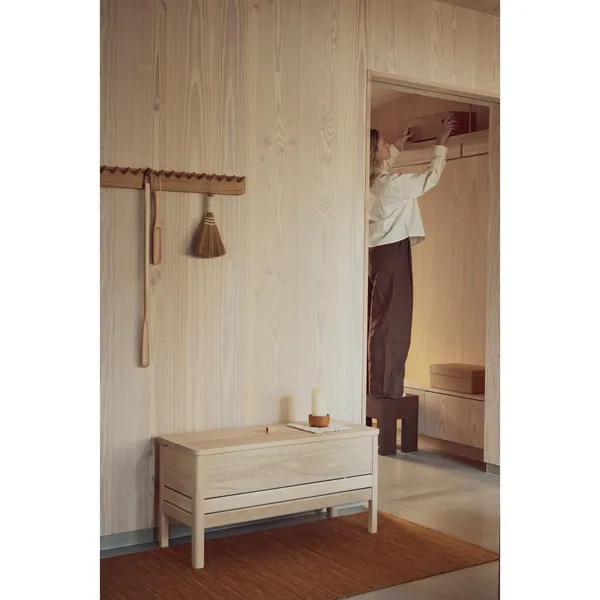 A Line Storage Bench 90 White Oak