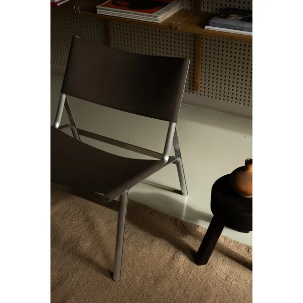 Union Easy Lounge Chair Aluminum/Sandstone Mesh