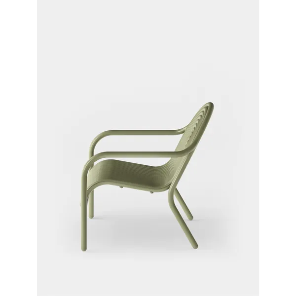 Groove Outdoor Lounge Chair Moss