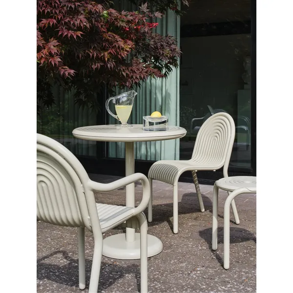 Groove Outdoor Table Round Putty