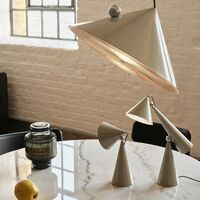 Pose Portable Lamp Putty