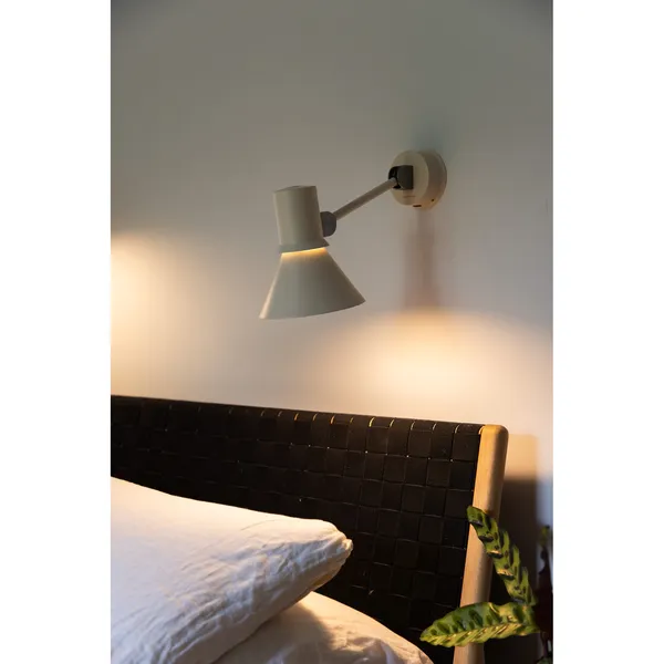 Type 80 W2 Wall Light with Cable/Plug Pale Putty