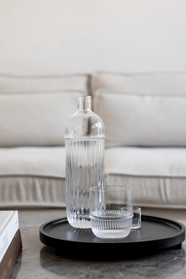 Elevate Tray Medium Black