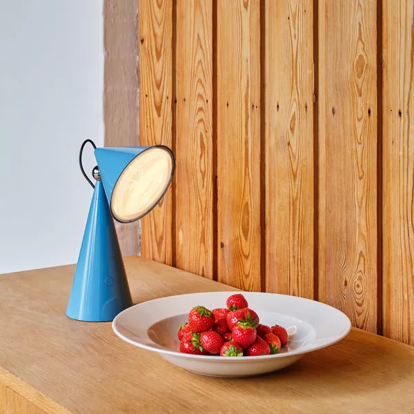 Pose Portable Lamp Baby Blue
