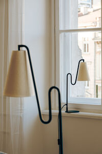 Lou podna lampa Exclusive x Andrea Glad, bijeli bukle/crna