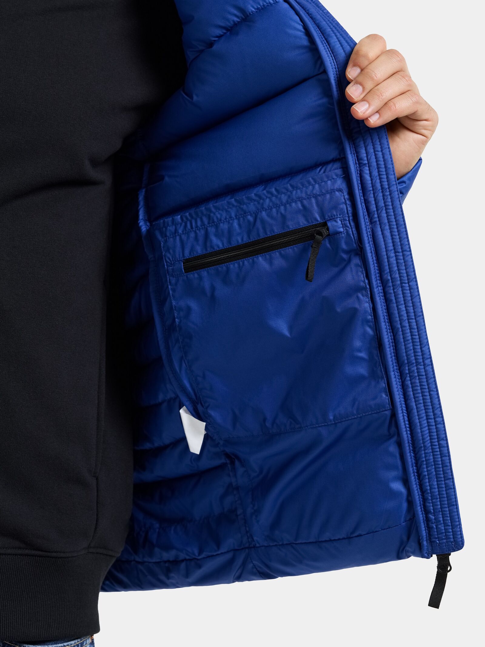 Ultramarine