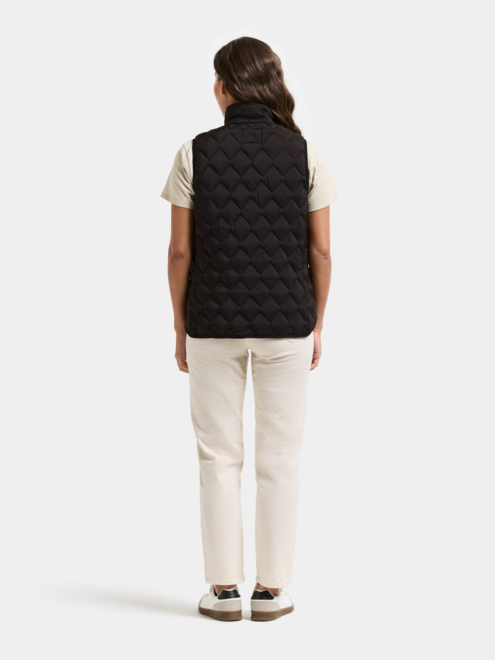 Evy Vest Black