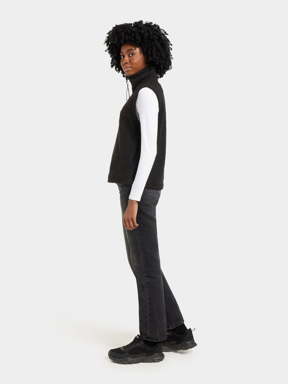 Kiana Vest Black
