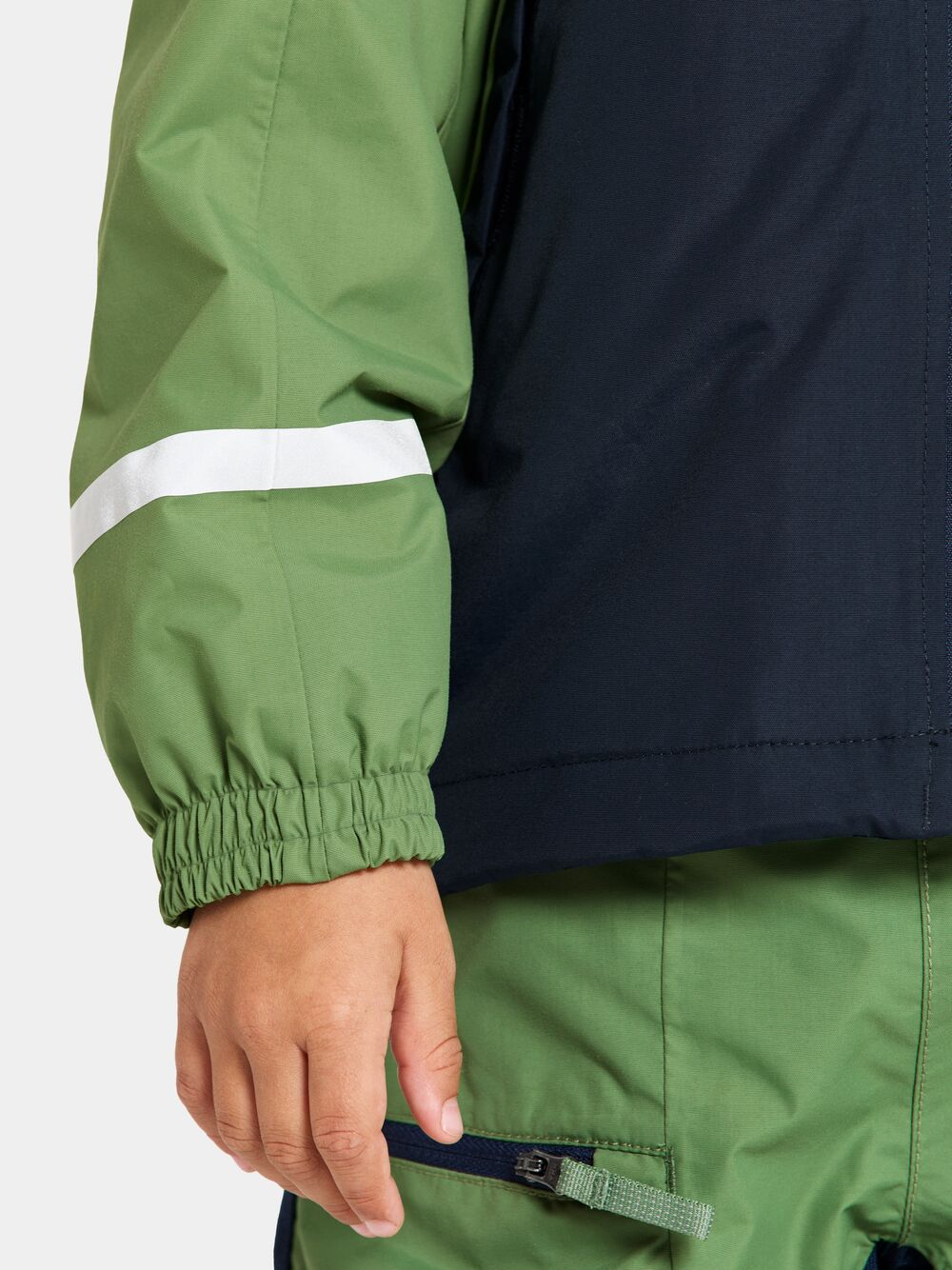 Light Algae Green