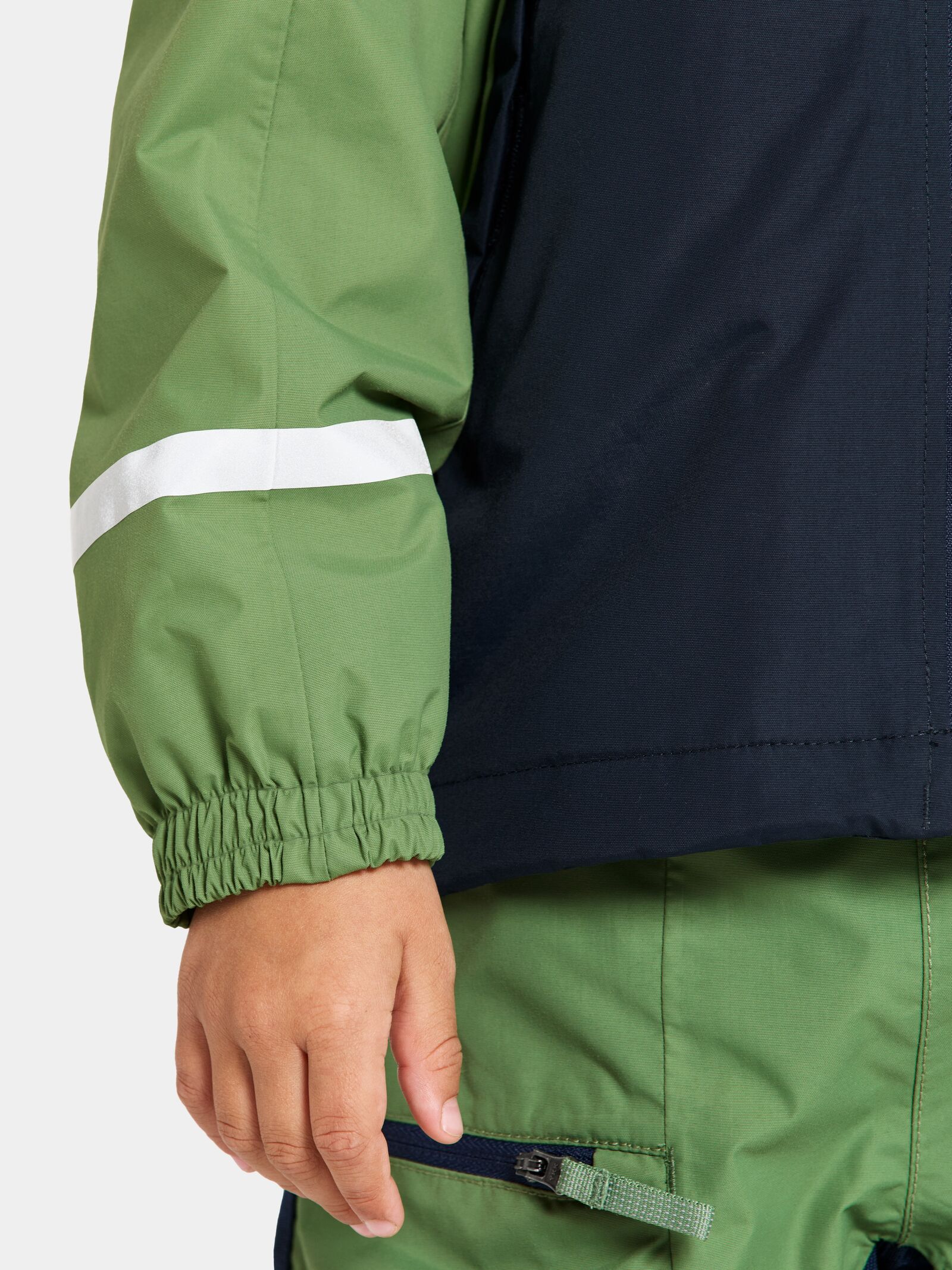 Light Algae Green